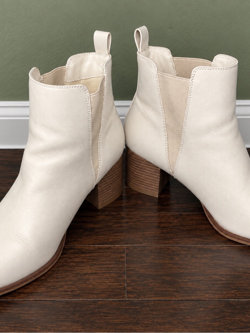 Lane Bryant Ivory Chelsea Ankle Pull-On Boots | Size 10W